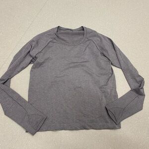 Swiftly Tech Long-Sleeve Shirt 2.0
Race Length​​